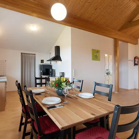 Weingut Ringwald * הרבולצהיים