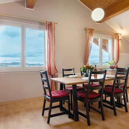 Weingut Ringwald * הרבולצהיים